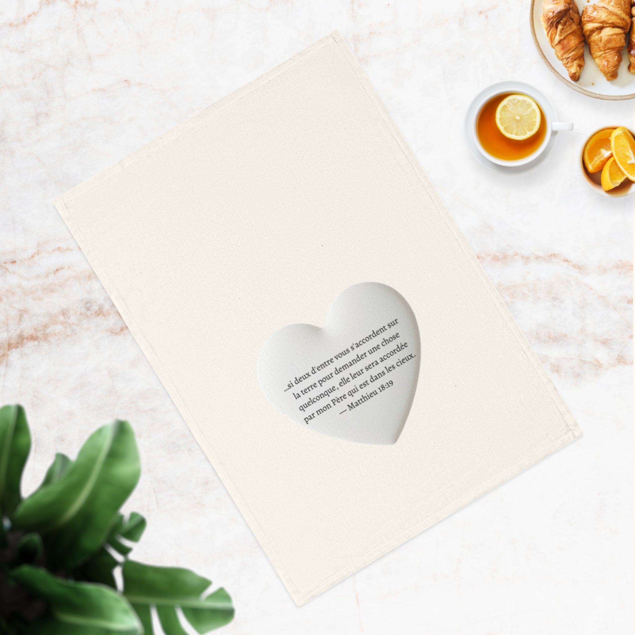 Cotton Tea Towel — Heart Bible Verse (Matthieu 18:19) French Scripture Kitchen Towel